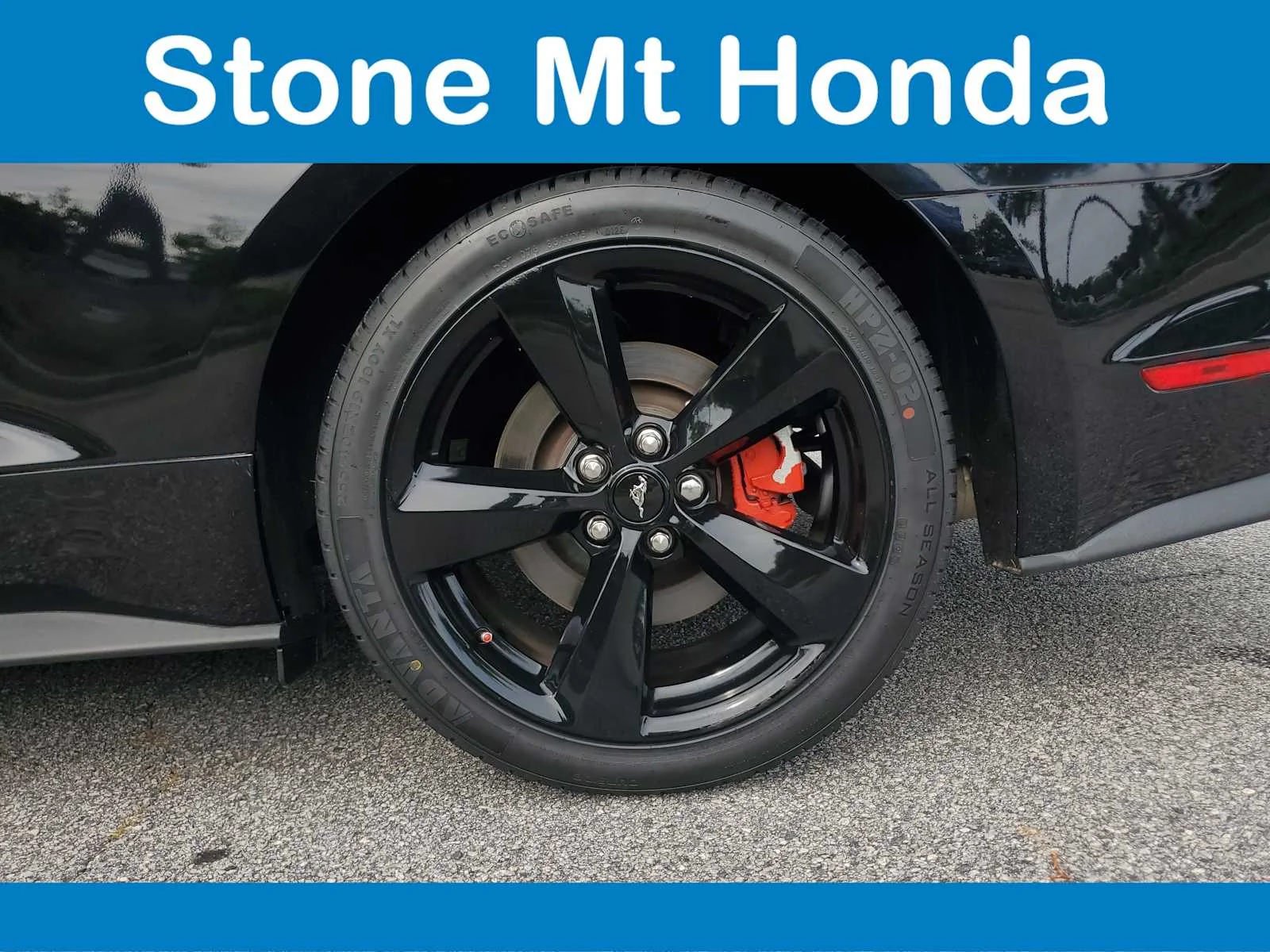 Used 2022 Shadow Black Ford GT Premium image 9