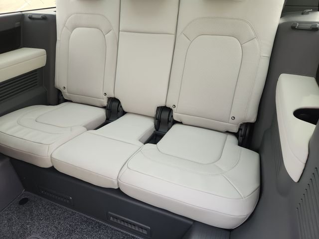 Used 2026 White Land Rover S image 19