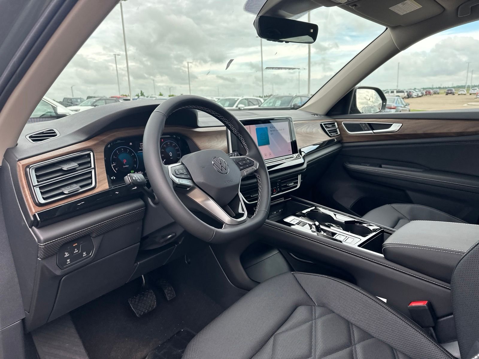 New 2026 Green Volkswagen 2.0T SE w/Technology image 12