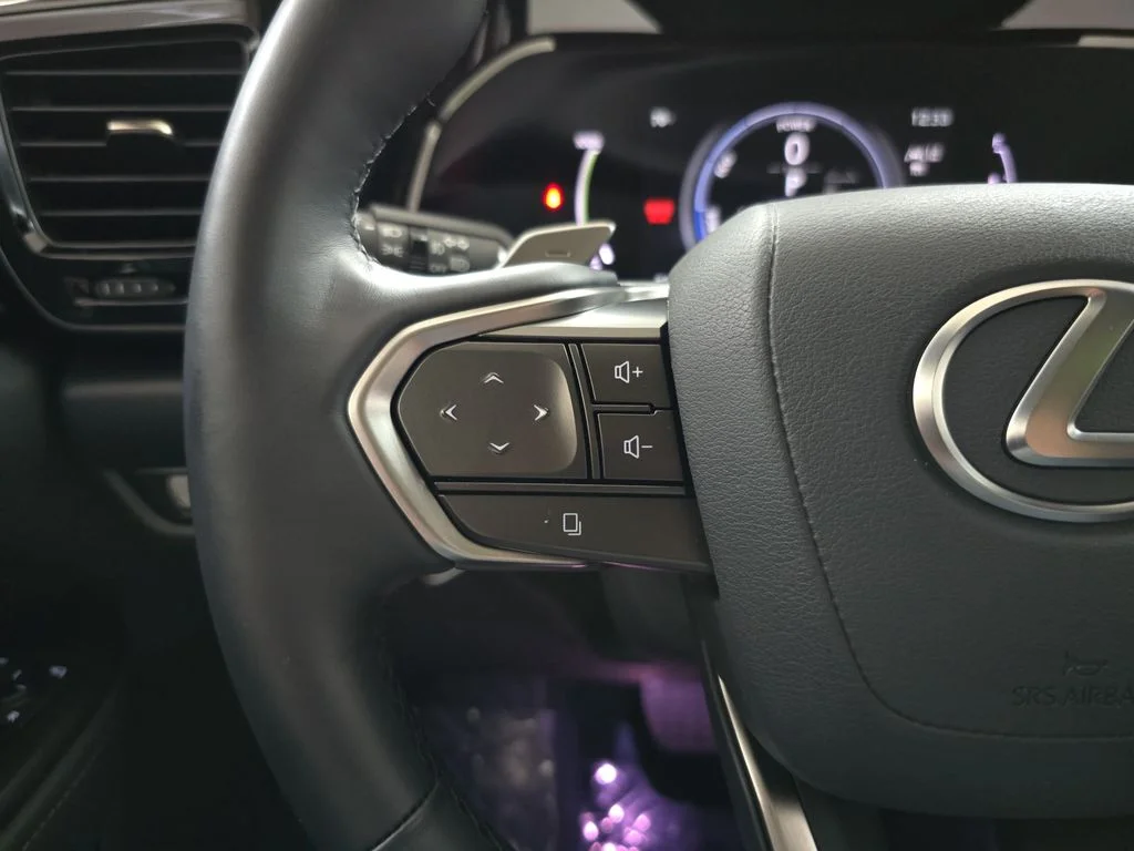 Certified Used 2025 Green Lexus 450h+ Luxury image 17