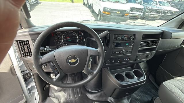 2025 Chevrolet Express Cargo Work Van - Photo 19