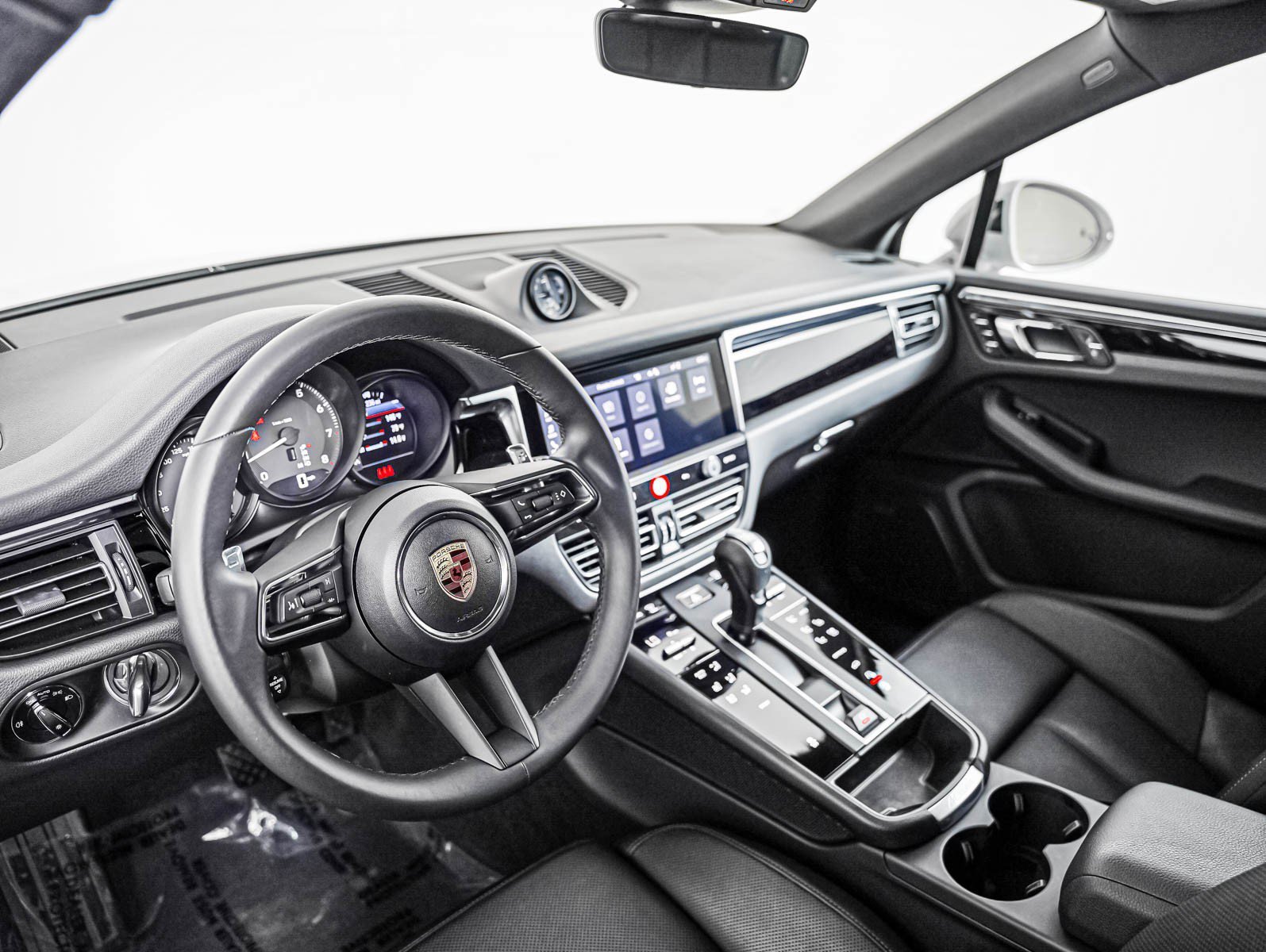 Certified Used 2026 CHALK Porsche  image 4