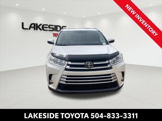 Certified Used 2017 White Toyota XLE image 13
