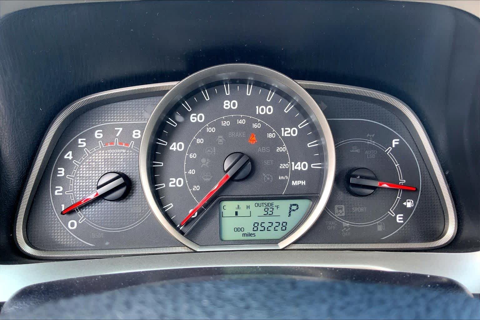 Used 2015 Black Toyota LE image 25