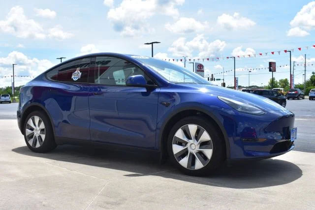 Used 2024 Blue Tesla Long Range image 4