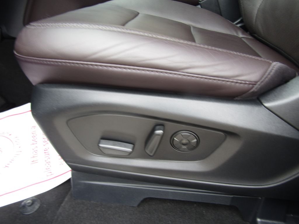 Used 2025 Gray Ford Platinum image 7