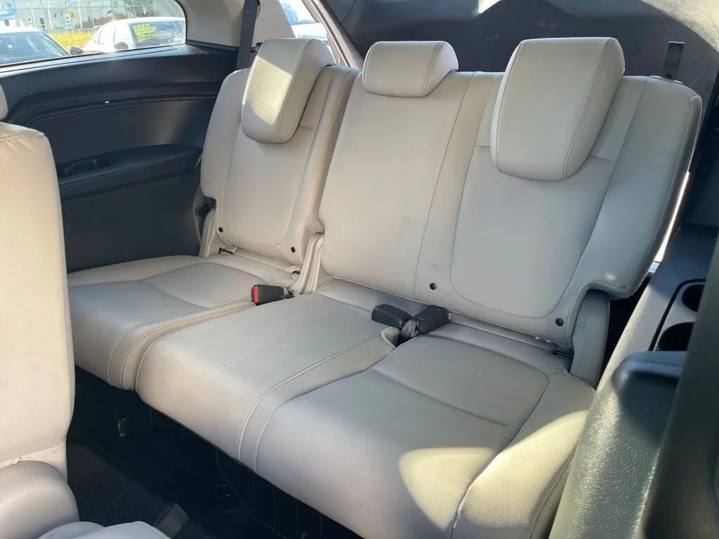 Used 2022 Lunar Silver Metallic Honda EX-L image 22