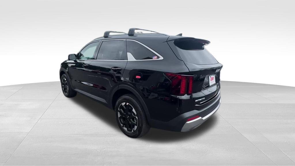 New 2025 Ebony Black Kia S image 3