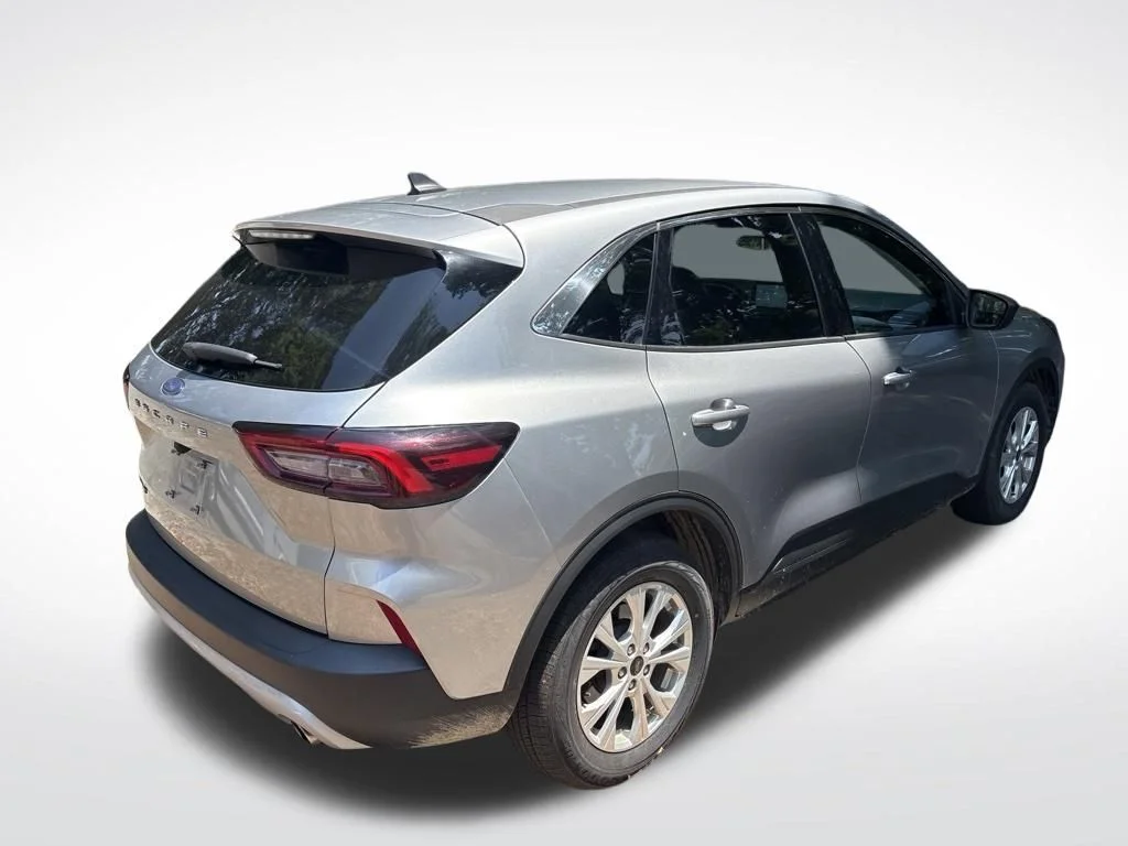 Used 2024 Silver Ford Active image 5