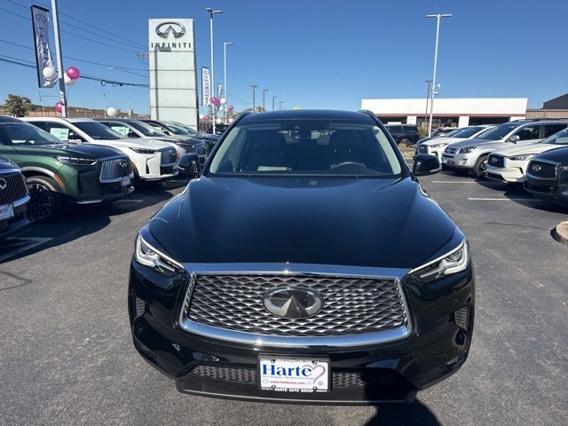 2023 Infiniti QX50 Luxe photo 2