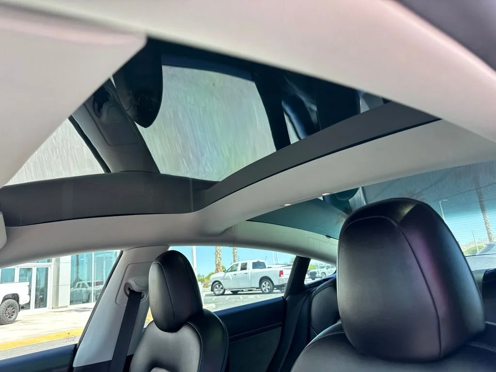 Used 2023 White Tesla Base image 14