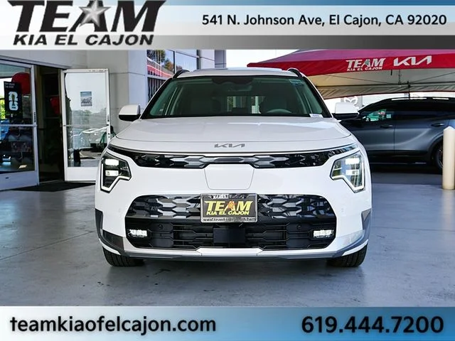 New 2026 White Kia Wave image 4