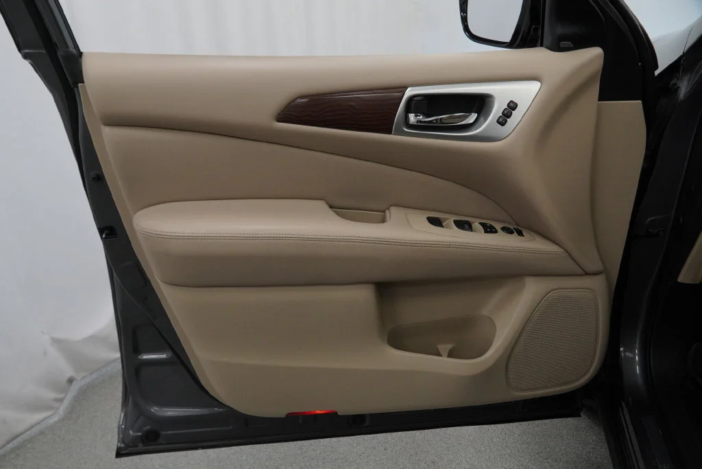 Used 2017 Gun Metallic Nissan Platinum image 37