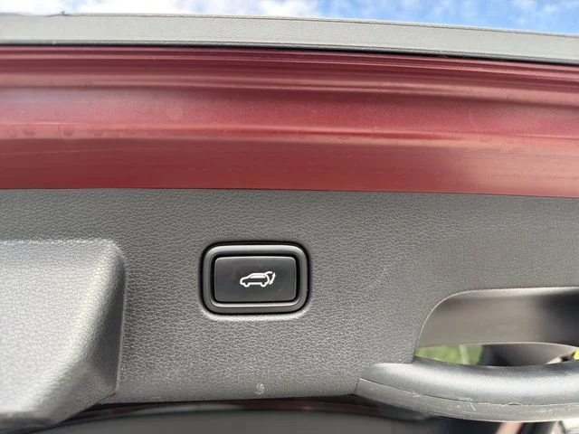Used 2023 Red Kia X-Pro image 11