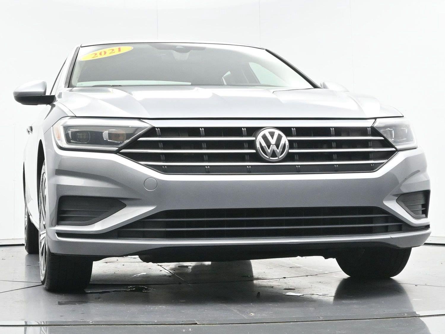 Used 2021 Pyrite Silver Metallic Volkswagen SEL image 46
