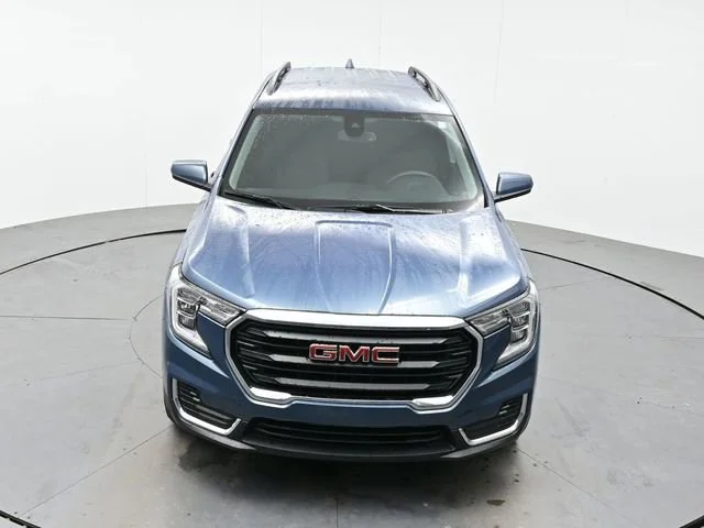Used 2024 Downpour Metallic GMC SLE image 34