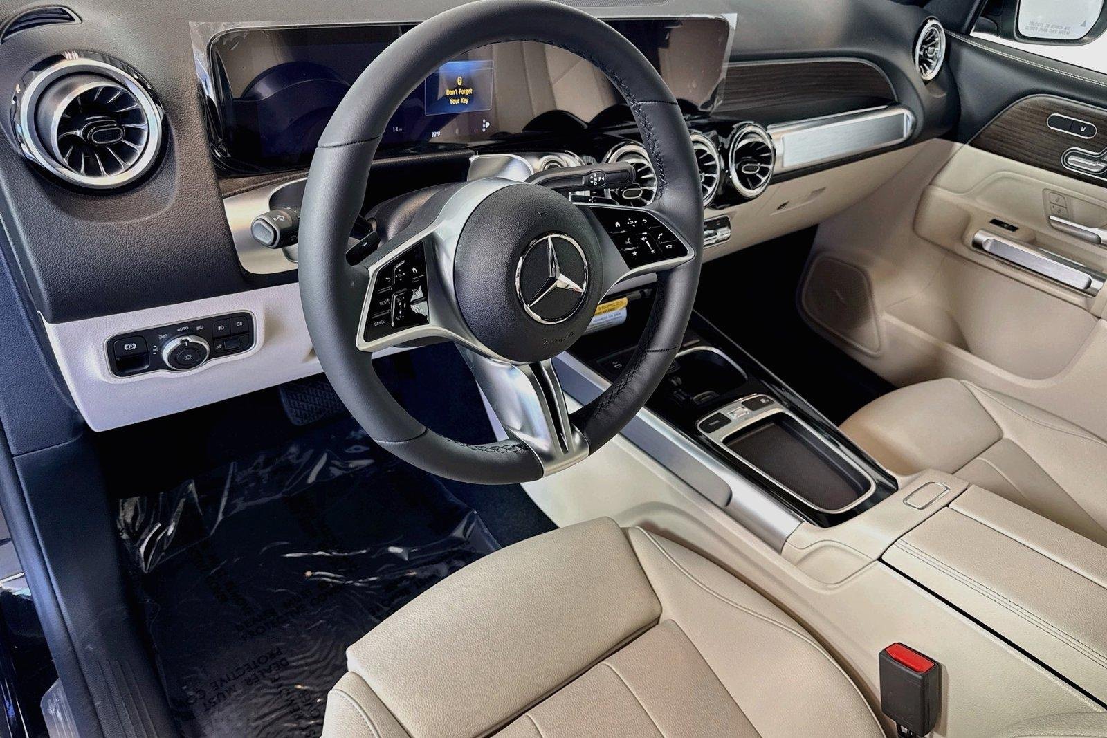 New 2026 Night Black Mercedes-Benz GLB 250 image 9