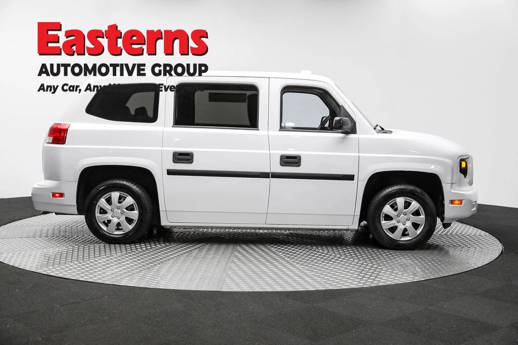 Used 2014 White VPG Taxi image 4
