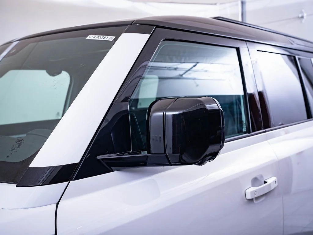 Used 2021 Fuji White Land Rover X-Dynamic HSE image 16