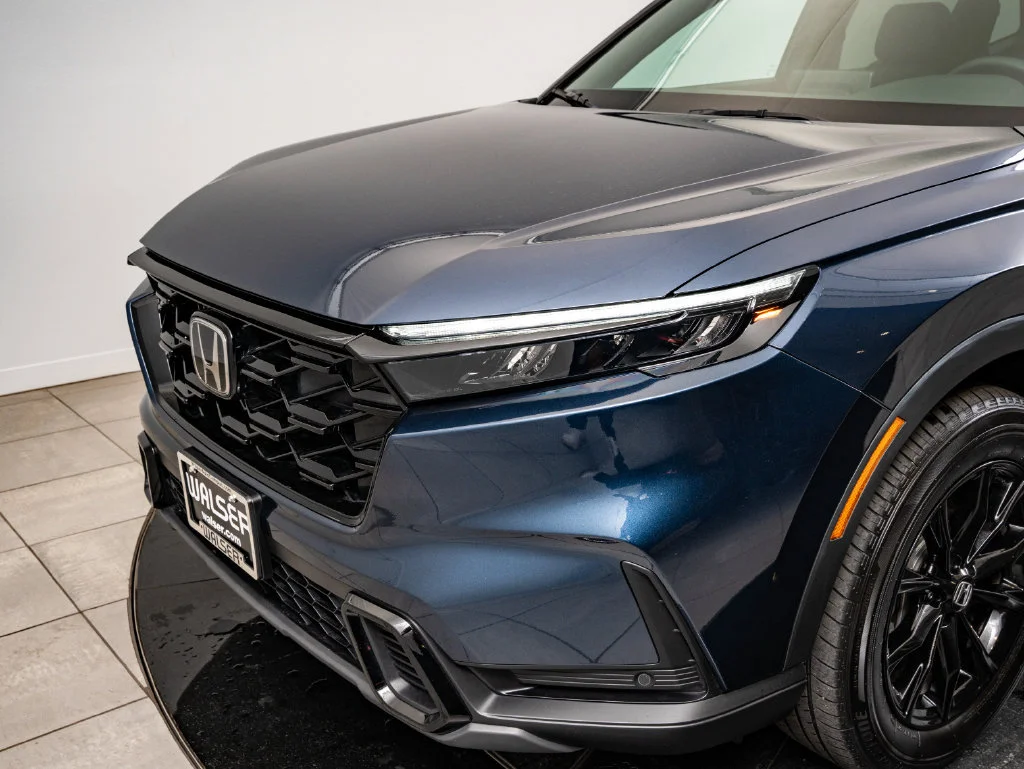 Used 2025 Canyon River Blue Metallic Honda Sport-L image 3