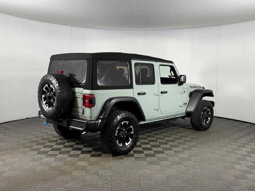 Used 2024  Jeep Rubicon 4xe image 6