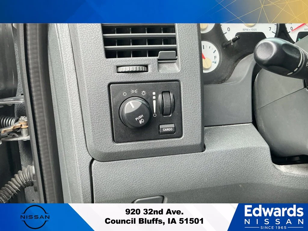 Used 2007 Gray Dodge SLT image 13