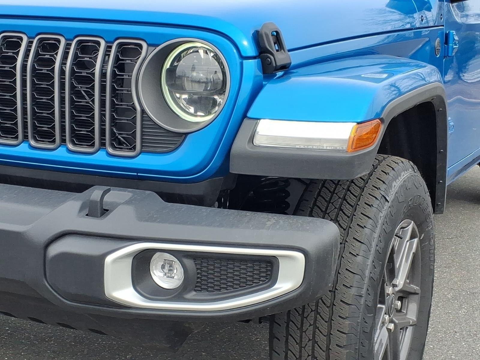 New 2026 Hydro Blue Pearl-Coat Exterior Paint Jeep Sport S image 14