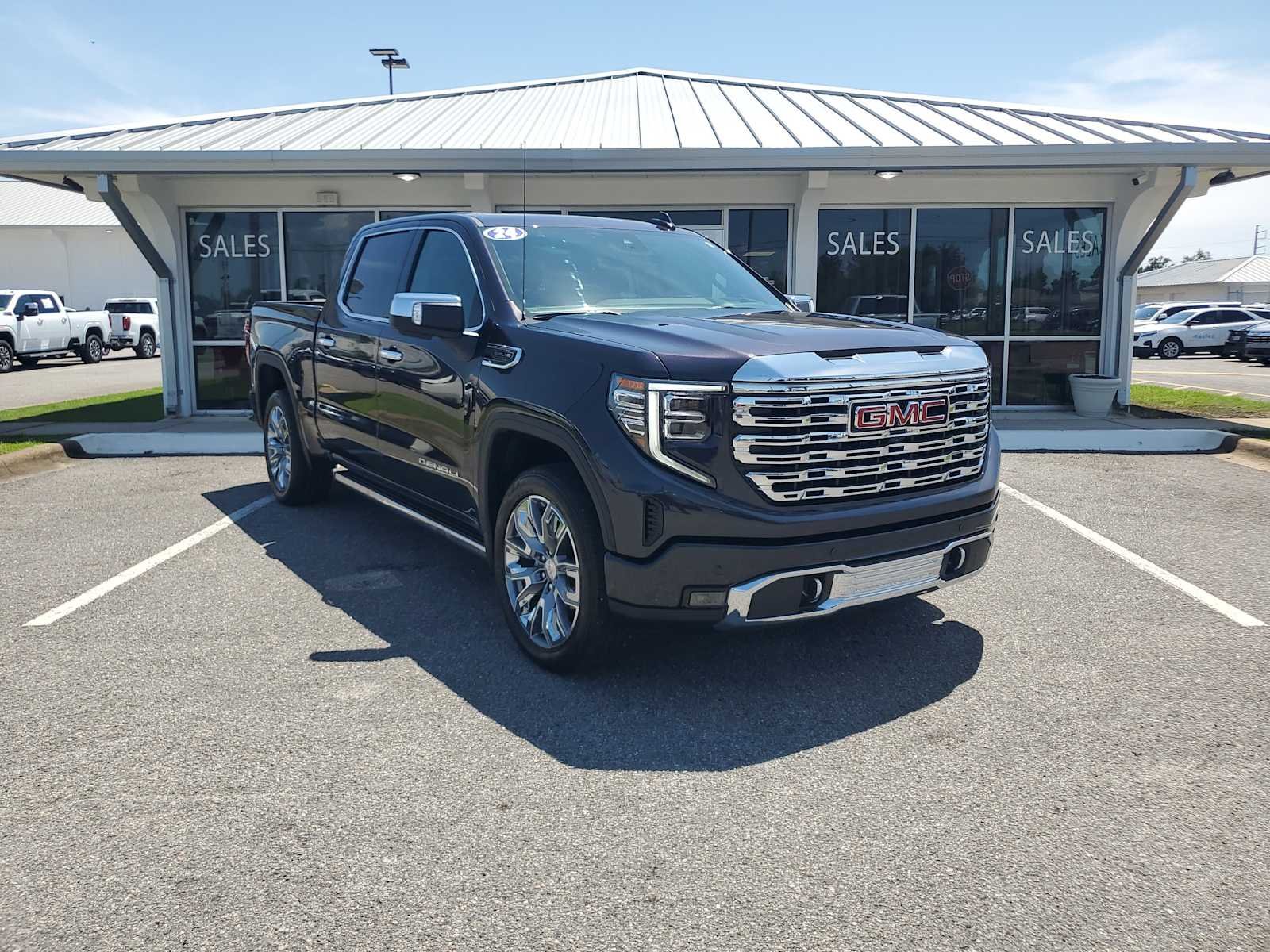 Used 2025 Titanium Rush Metallic GMC Denali image 10