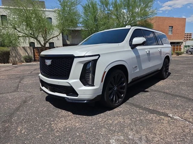 Used 2025 White Cadillac V-Series image 4