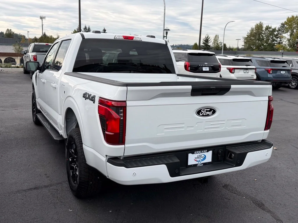 New 2026 Oxford White Ford XLT image 9