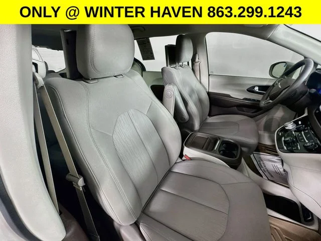 Used 2020 White Chrysler Touring image 29