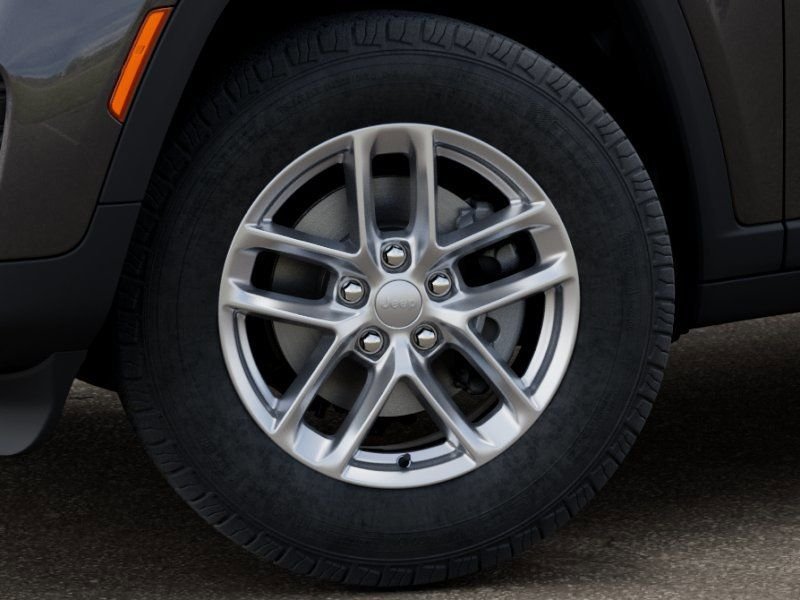 New 2026 Baltic Gray Metallic Clear-Coat Exterior Paint Jeep Laredo image 8