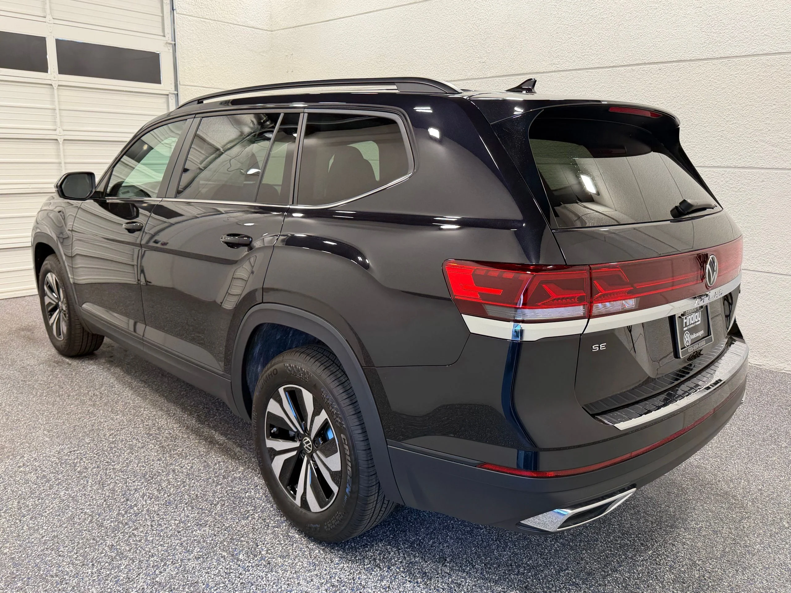 New 2026 Black Volkswagen 2.0T SE image 4
