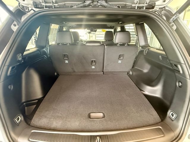 2025 Jeep Grand Cherokee Altitude - Photo 11