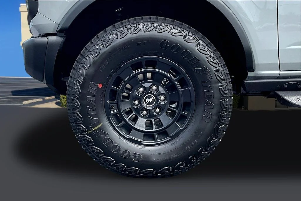 New 2026 Avalanche Gray Ford Big Bend® image 13