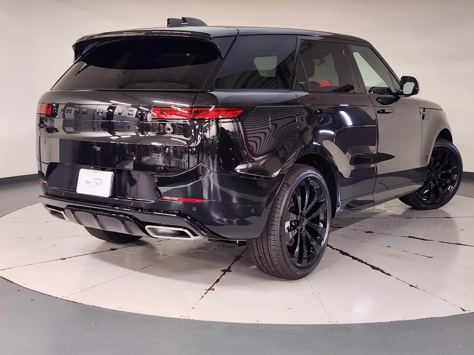 New 2027 Santorini Black Metallic Land Rover Dynamic SE image 2