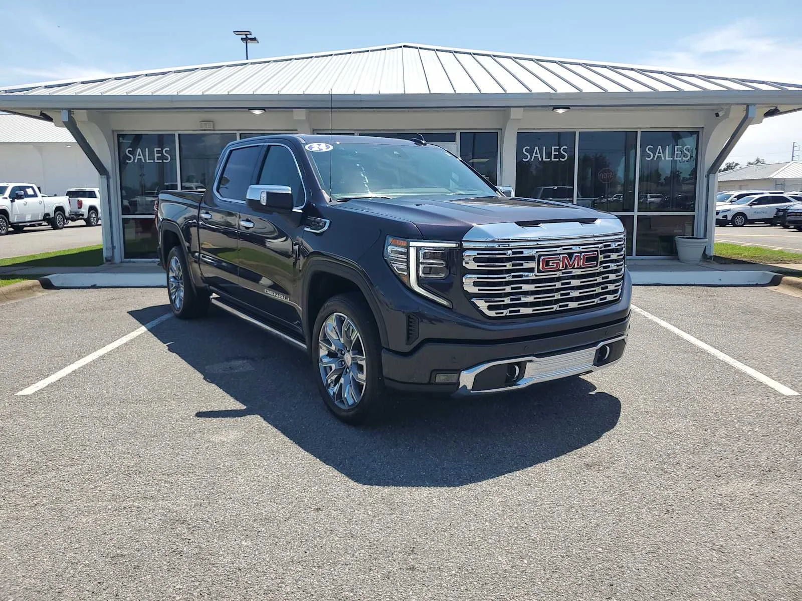 Used 2025 Titanium Rush Metallic GMC Denali image 10