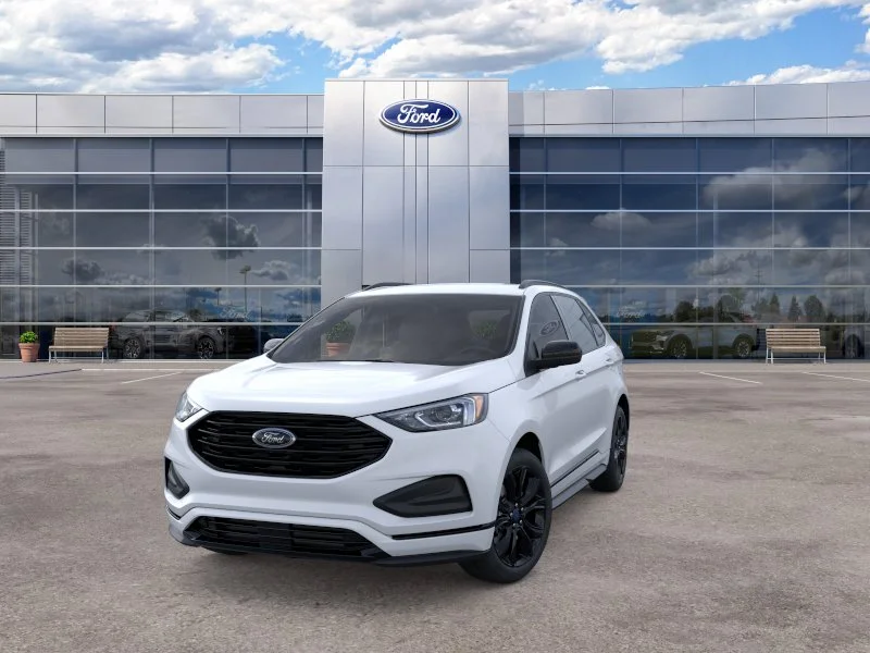 New 2023 Oxford White Ford SE image 2