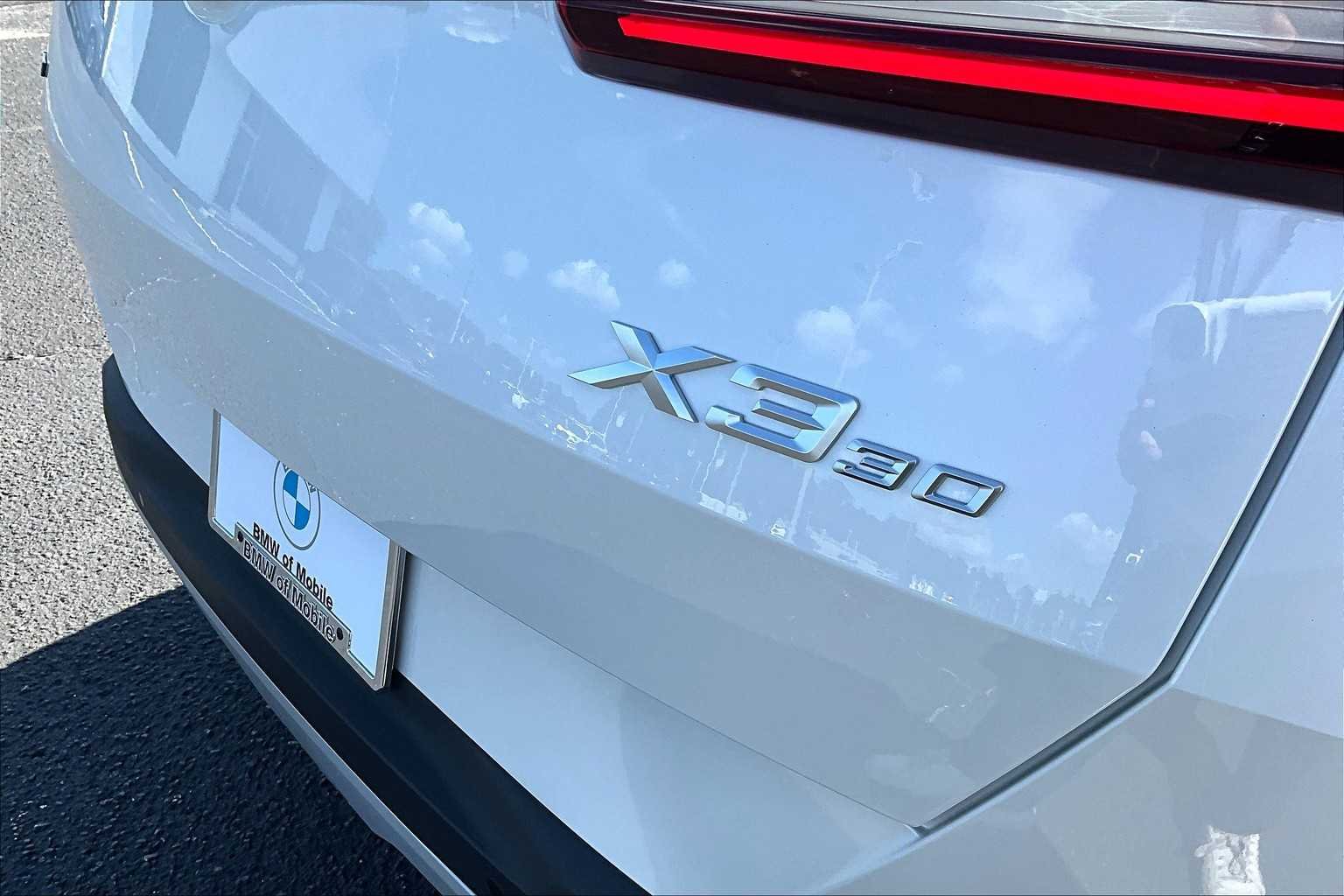 New 2026 Mineral White Metallic BMW 30 xDrive image 16