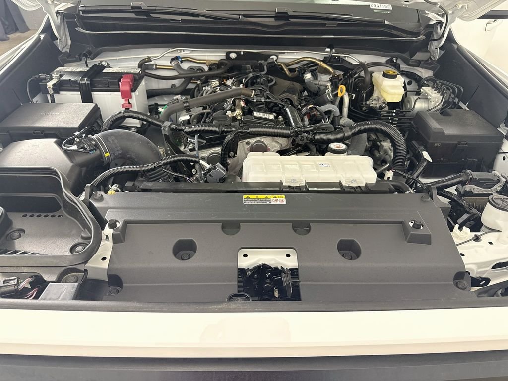 Used 2025 Ice Cap Toyota SR5 image 29