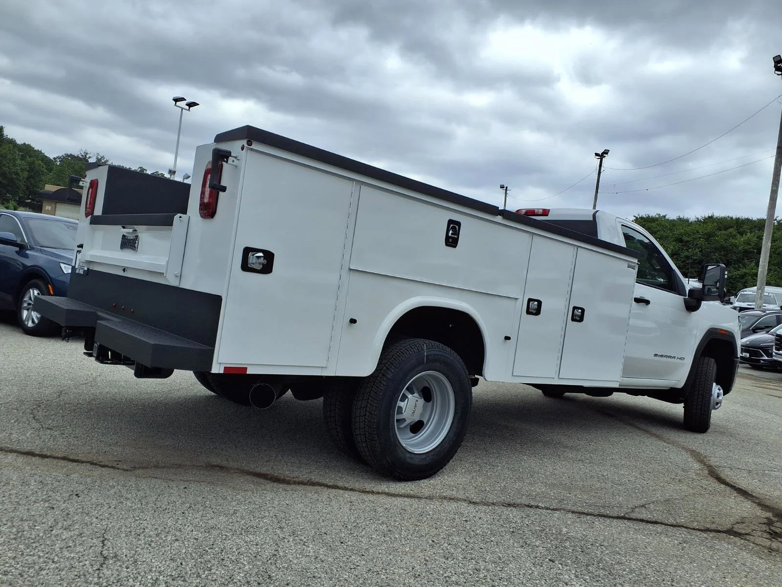 New 2026 Summit White GMC Pro image 20