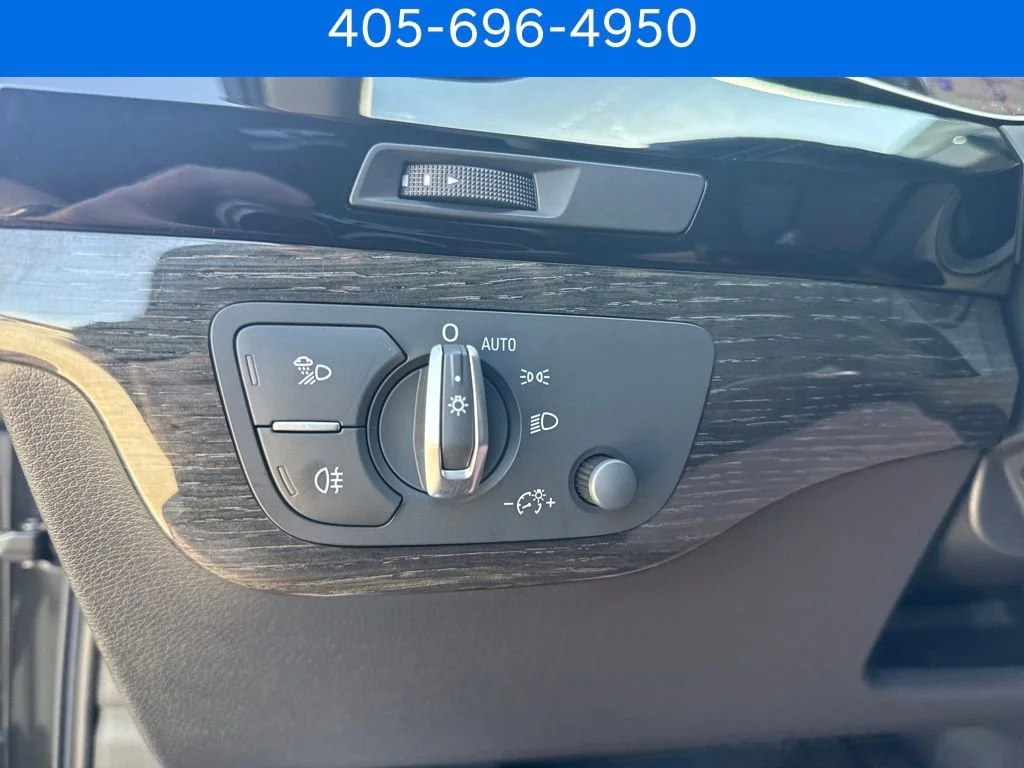 Pre-Owned 2019 Audi Q7 SE Premium