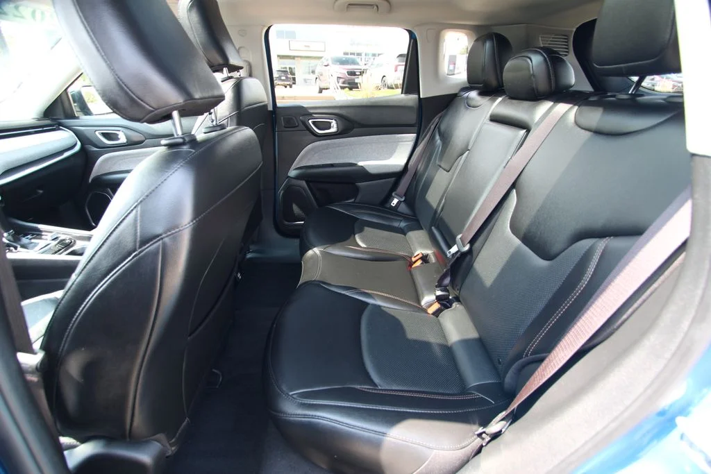 Used 2022 Blue Jeep Latitude Lux image 7