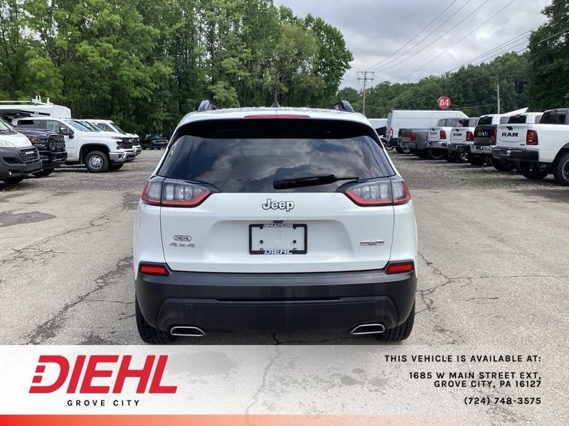Used 2022 White Jeep Latitude Lux image 6
