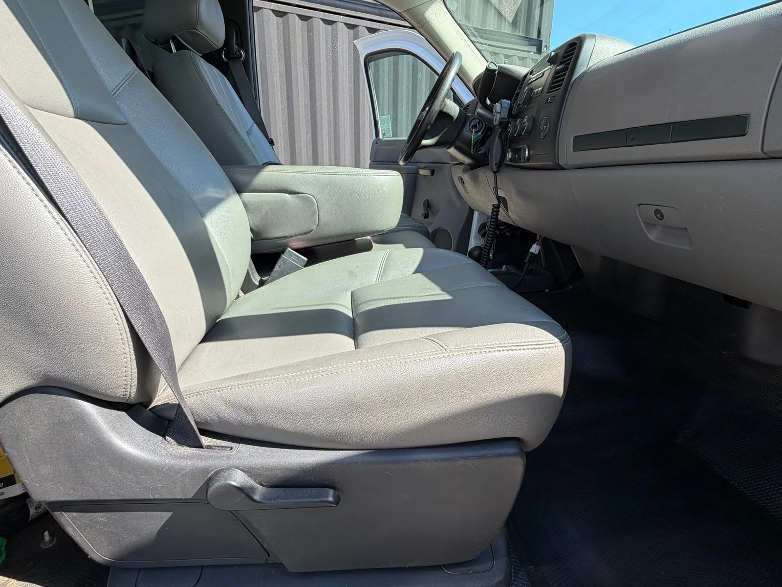 Used 2013 White Chevrolet Work Truck image 29