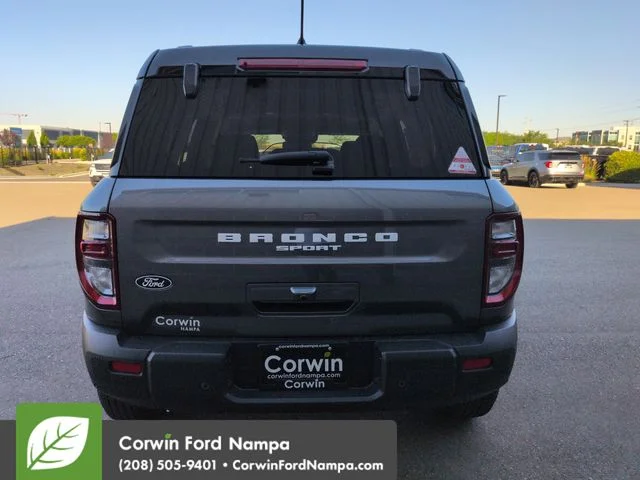 New 2026 Carbonized Gray Metallic Ford Outer Banks image 4