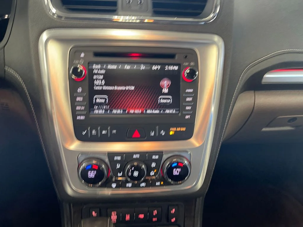 Used 2017 White GMC Limited image 19