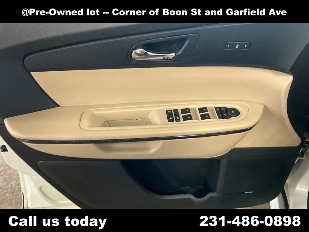Used 2011  GMC Denali image 14