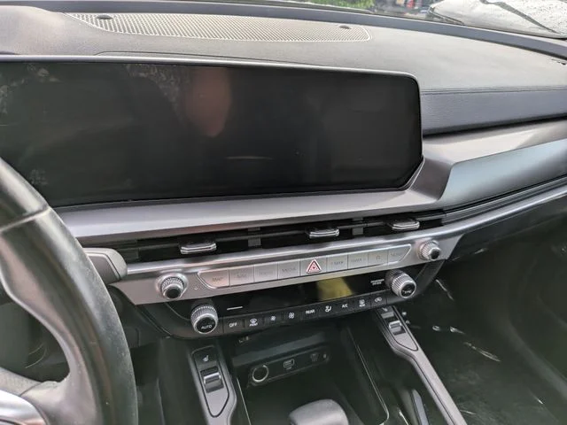 Used 2024 Silver Kia S image 20