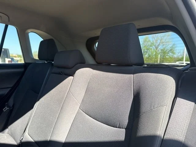 2019 Toyota RAV4 LE - Photo 34